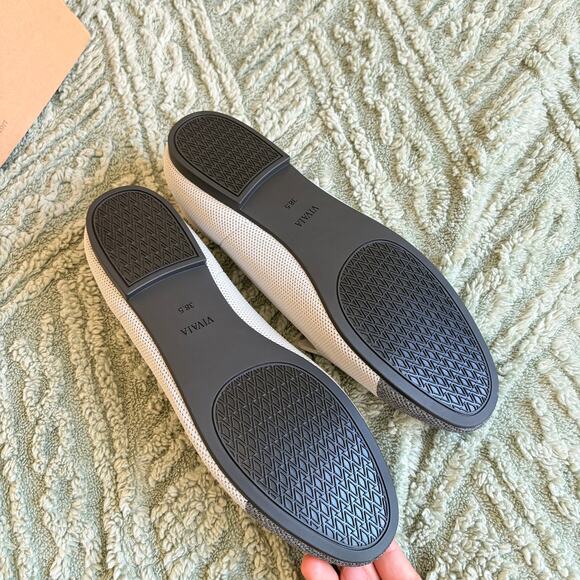 Vivaia Audrey Round Toe Moo Cat Embroidered Slip On Flats Loafers US 7.5 - Picture 3 of 4